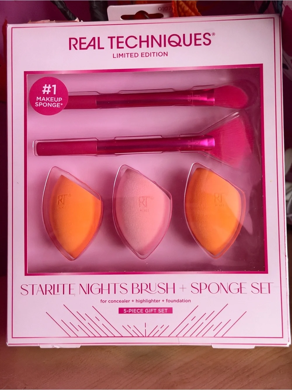 Real Techniques Limited Edition Starlite Nights Brush + Sponge 5 Piece Set New